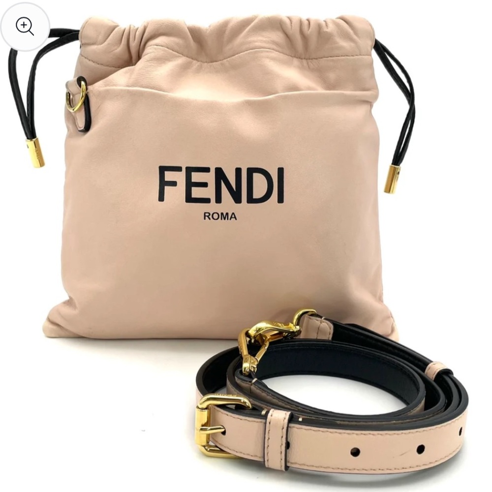 Sacchetto Small Nappa Soft Fendi Roma
👜❤️Cute Fendi drawstring crossbody